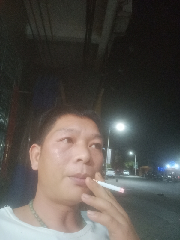 善解人意的第一张照片--清远蓝颜知己交友网